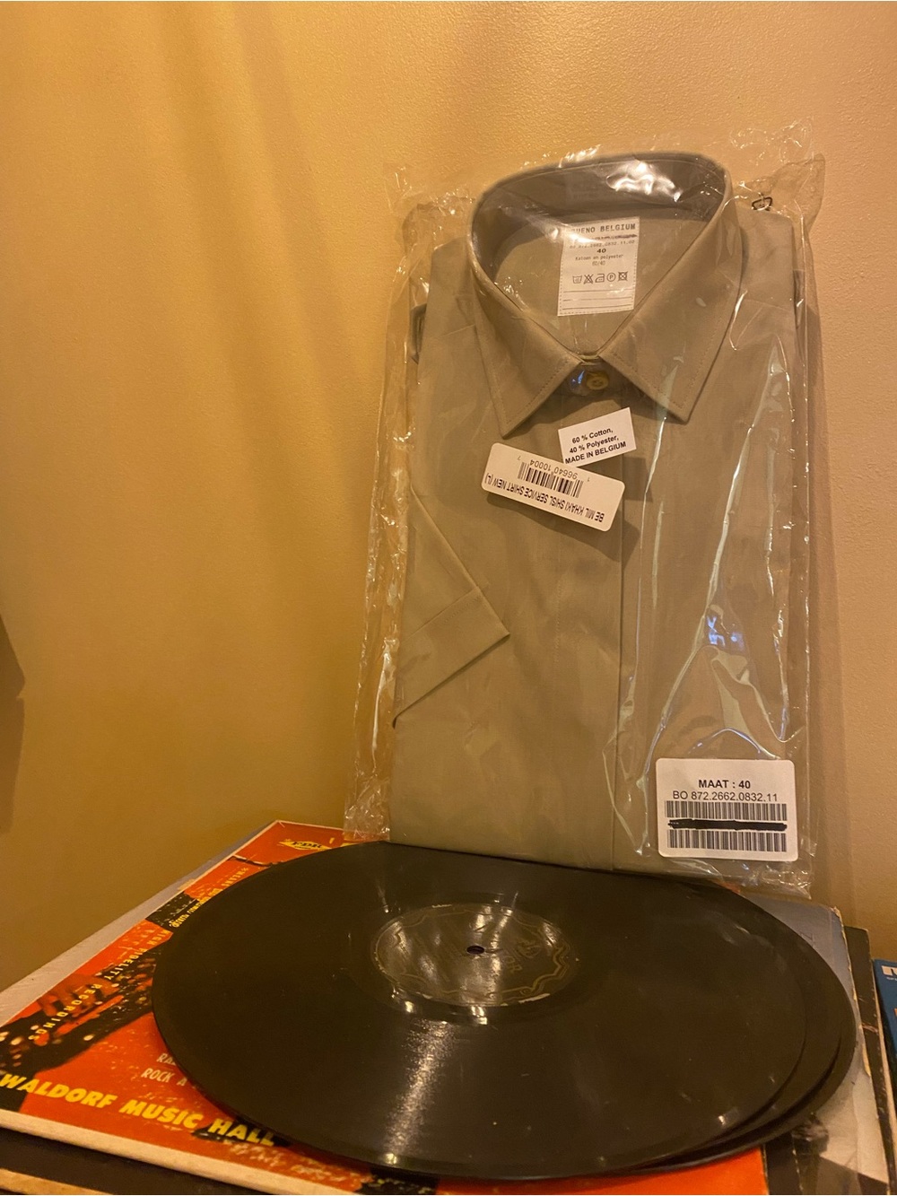 Short-Sleeve Dress Shirt - Khaki fishing camping hiking NWT unopened